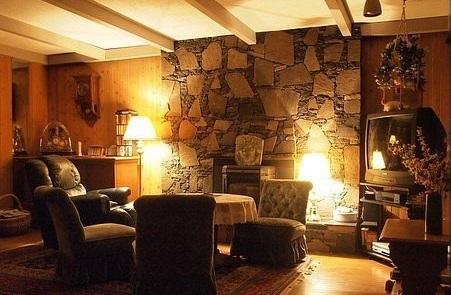 The Cozy Cubbyhole B&B 100 Mile House Exterior photo